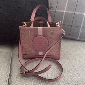 Like new Coach purse